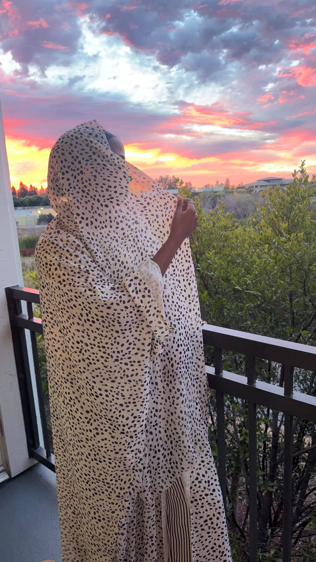 Three piece Polka dot abaya