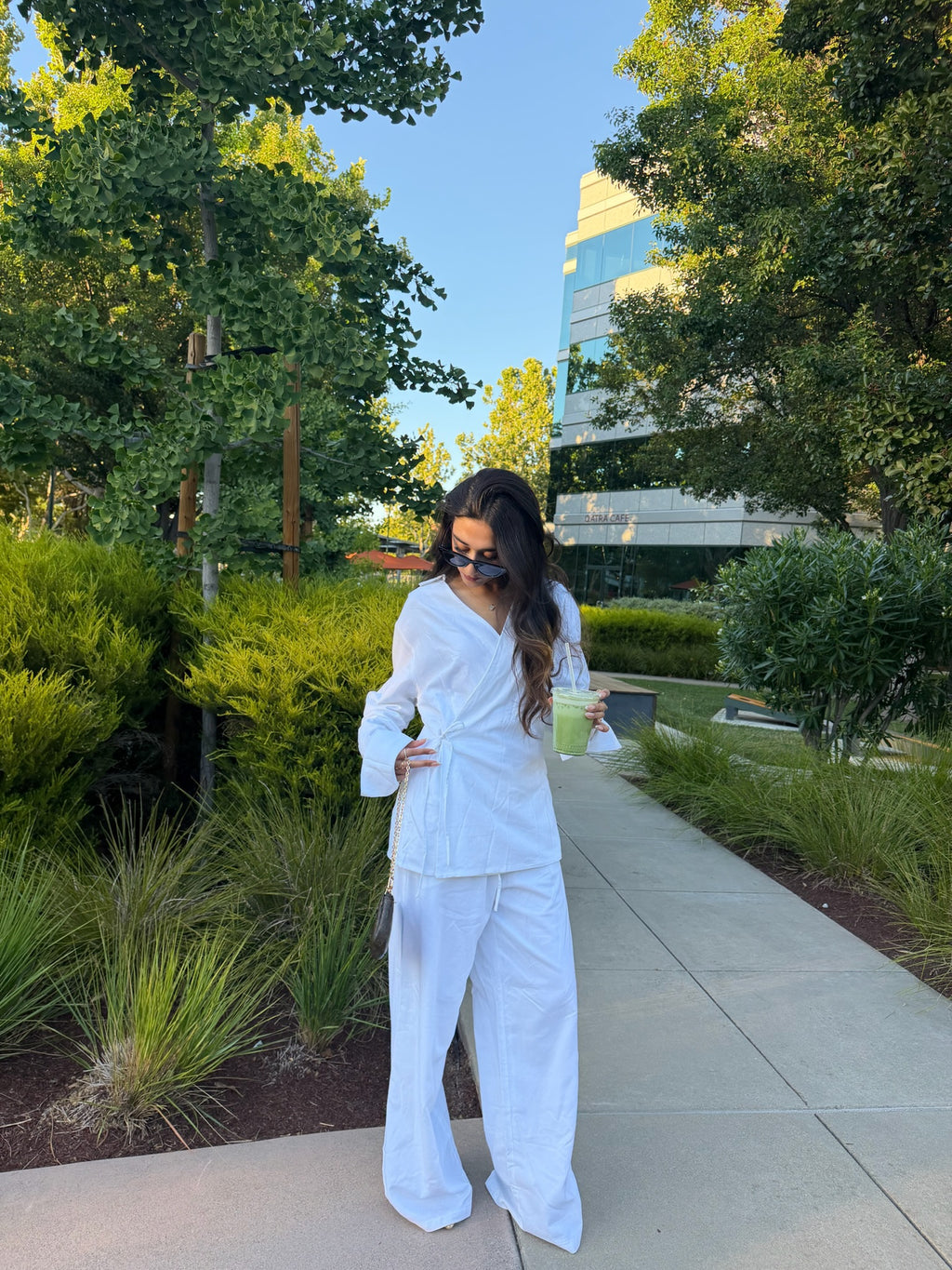 Sara Set White